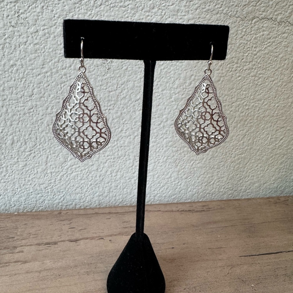 Kendra Scott Addie Silver Teardrop Dangle Earrings